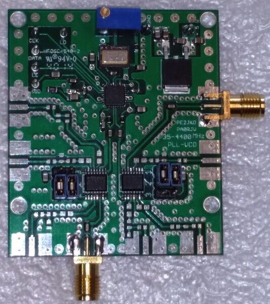Bestand:35-4400 MHz osc b.jpg